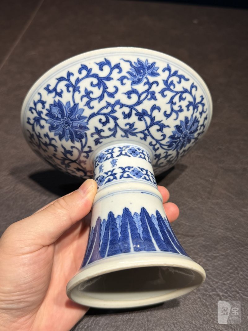 清中期 青花“灵鹫庵”缠枝莲纹高足供碗 - 图11